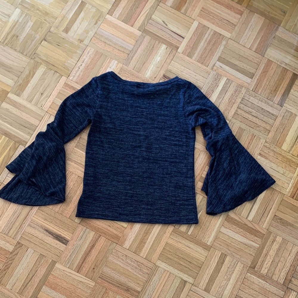fab’rik Navy Bell Sleeve Knit Sweater - Women’s Size Medium - EUC - Picture 11 of 11